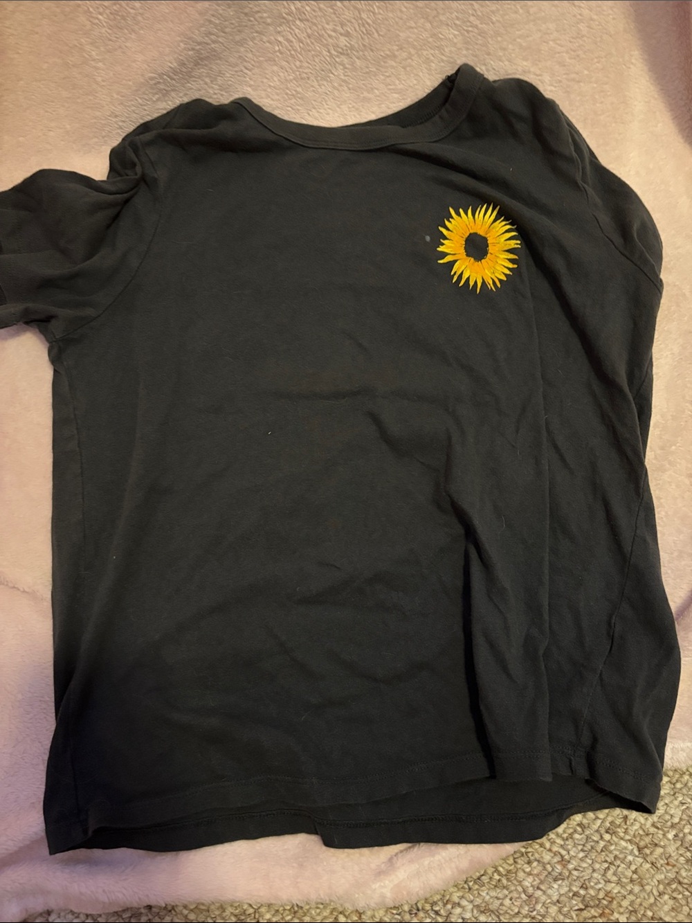 Old Navy Black Short Sleeve Tee with Yellow Sunflower